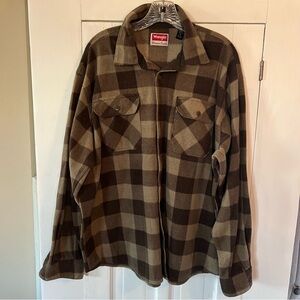 Wrangler Men’s XL Long Sleeve Button Up Collared Shirt Jacket Taupe Brown Plaid